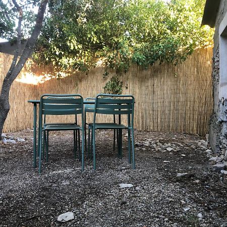 Maisonnette Independante Avec Jardin/Patio Nimes Ngoại thất bức ảnh
