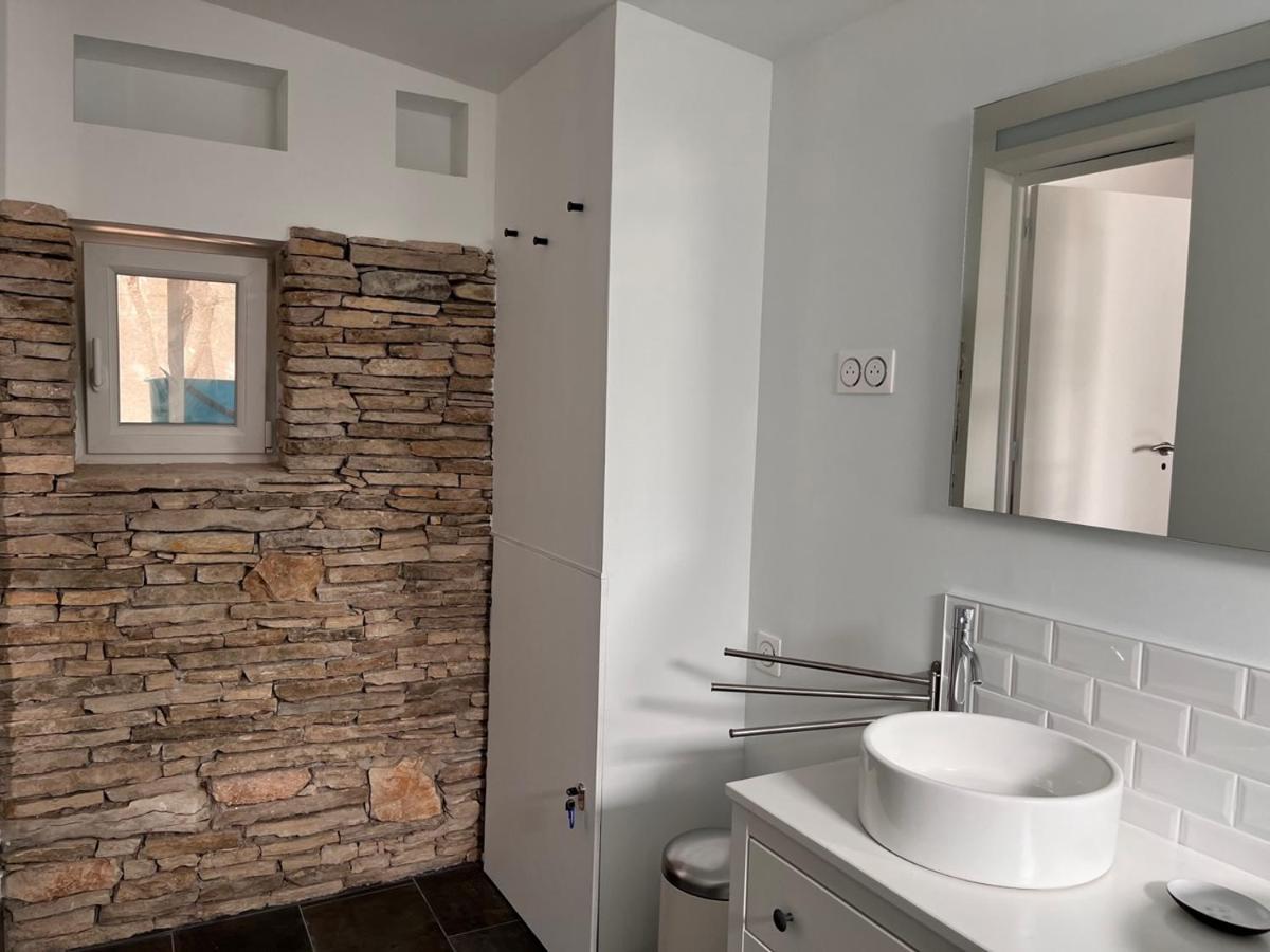 Maisonnette Independante Avec Jardin/Patio Nimes Ngoại thất bức ảnh